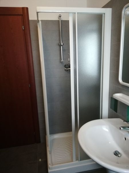 photo 10 Location entre particuliers Alba Adriatica appartement   salle de bain