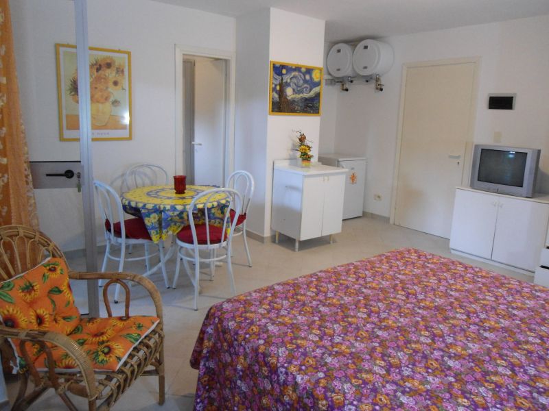 photo 4 Location entre particuliers Principina a Mare studio Toscane Grosseto (province de) chambre