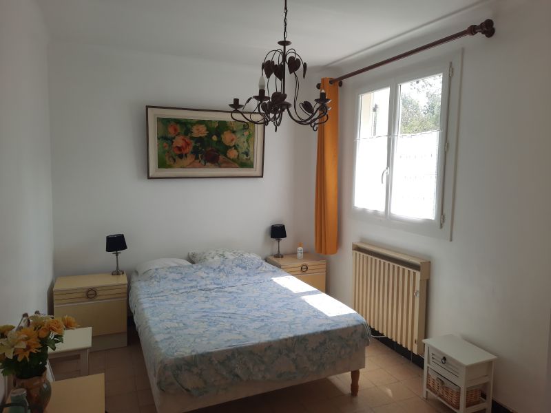 photo 9 Location entre particuliers Frjus maison Provence-Alpes-Cte d'Azur Var chambre 1