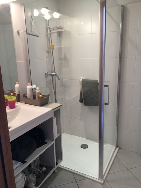 photo 8 Location entre particuliers Calvi appartement Corse Haute-Corse salle de bain