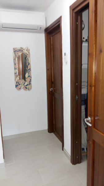 photo 20 Location entre particuliers Porto Rotondo appartement Sardaigne Olbia Tempio (province de) Couloir