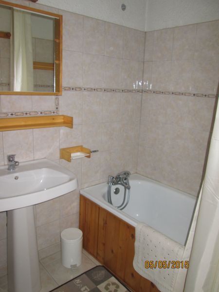 photo 2 Location entre particuliers La Rosire 1850 studio Rhne-Alpes Savoie salle de bain