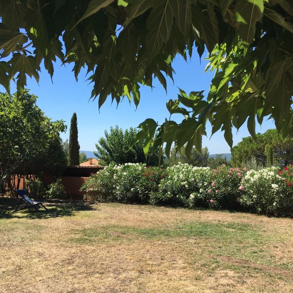 photo 2 Location entre particuliers Roussillon maison Provence-Alpes-Cte d'Azur Vaucluse Vue de la terrasse