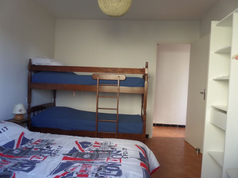 photo 1 Location entre particuliers Narbonne plage appartement Languedoc-Roussillon Aude chambre 2