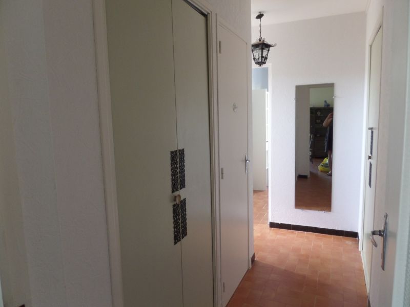 photo 6 Location entre particuliers Narbonne plage appartement Languedoc-Roussillon Aude Couloir