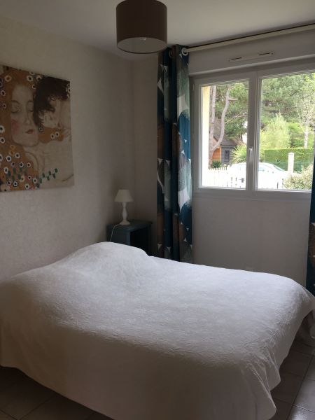 photo 8 Location entre particuliers Denneville maison Basse-Normandie Manche chambre 1