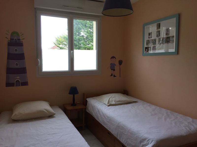 photo 11 Location entre particuliers Denneville maison Basse-Normandie Manche chambre 3