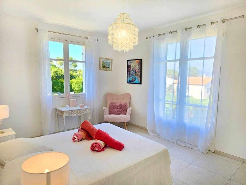 photo 15 Location entre particuliers Les Issambres villa Provence-Alpes-Cte d'Azur Var chambre 1