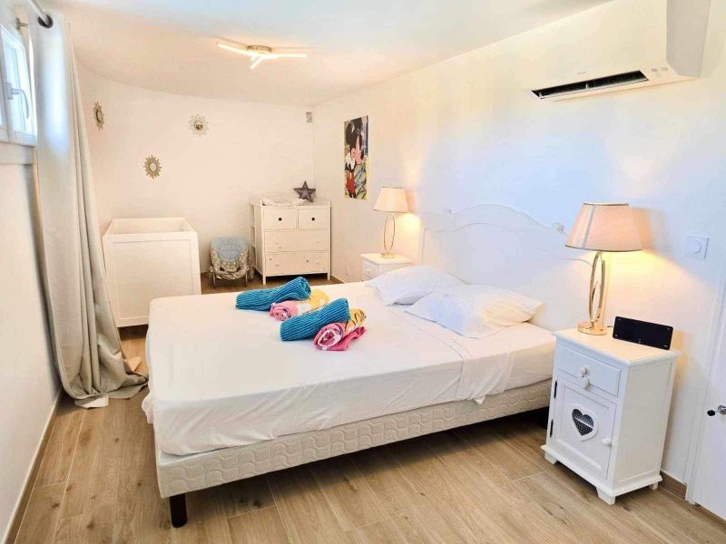 photo 22 Location entre particuliers Les Issambres villa Provence-Alpes-Cte d'Azur Var chambre 3