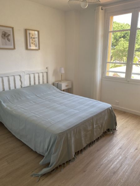 photo 10 Location entre particuliers Le Lavandou appartement Provence-Alpes-Cte d'Azur Var chambre 2