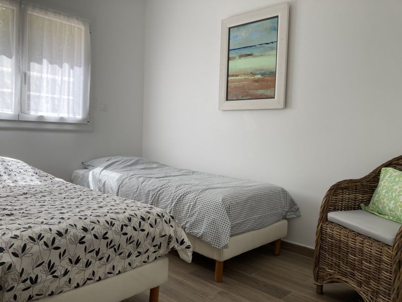 photo 5 Location entre particuliers Roquebrune Cap Martin appartement Provence-Alpes-Cte d'Azur Alpes-Maritimes chambre 2