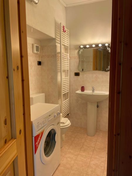 photo 13 Location entre particuliers Gressoney Saint Jean appartement Val-d'Aoste Aoste (province d') salle de bain