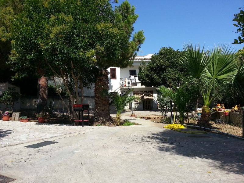 photo 15 Location entre particuliers Castellammare del Golfo appartement Sicile Trapani (province de) Jardin