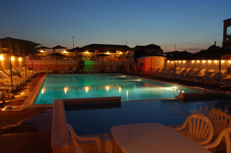 photo 19 Location entre particuliers La Londe-les-Maures appartement Provence-Alpes-Cte d'Azur Var Piscine