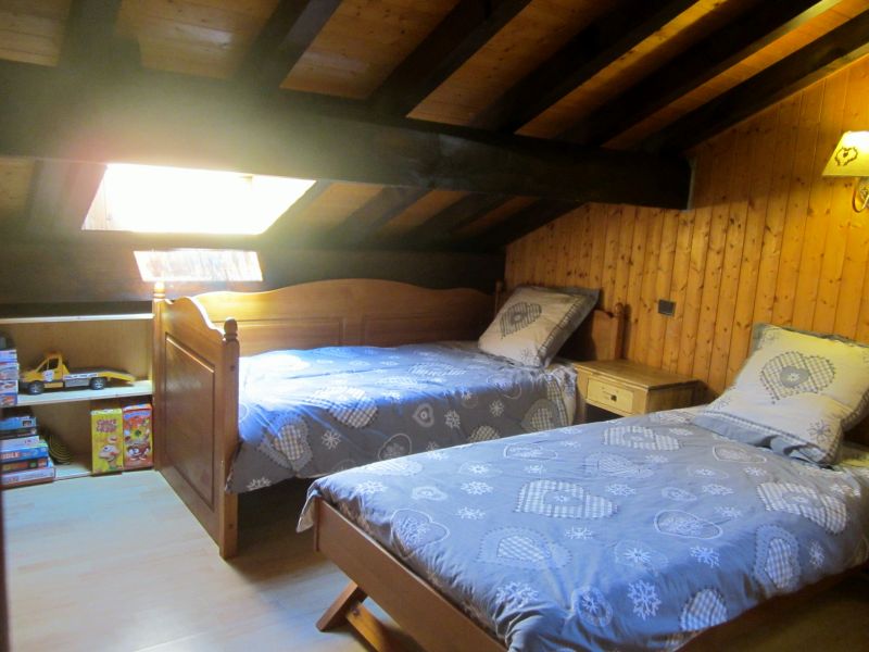 photo 19 Location entre particuliers Les Gets chalet Rhne-Alpes Haute-Savoie chambre 4