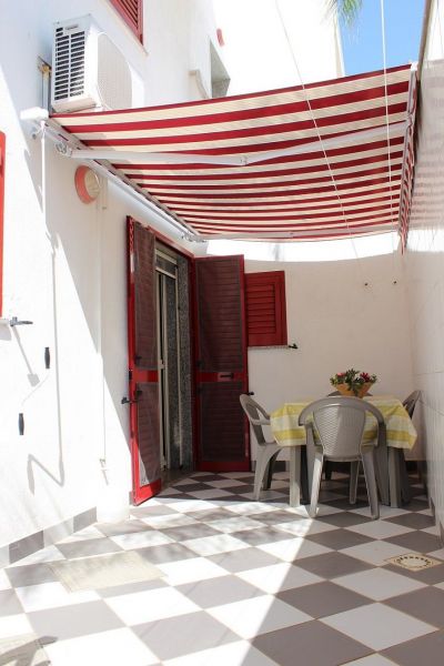 photo 13 Location entre particuliers Pescoluse appartement Pouilles Lecce (province de) Cour