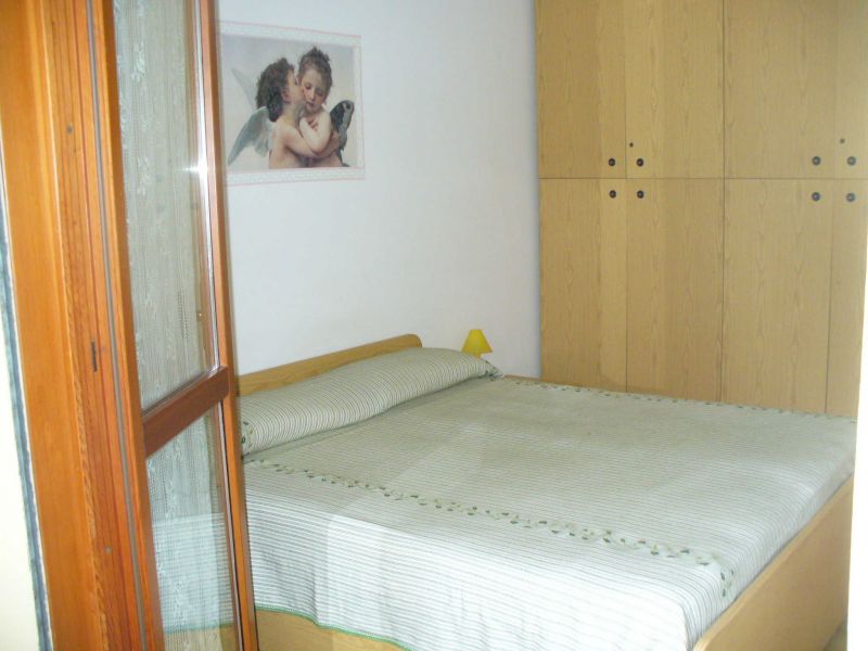 photo 1 Location entre particuliers Marina di Massa appartement Toscane  chambre 1