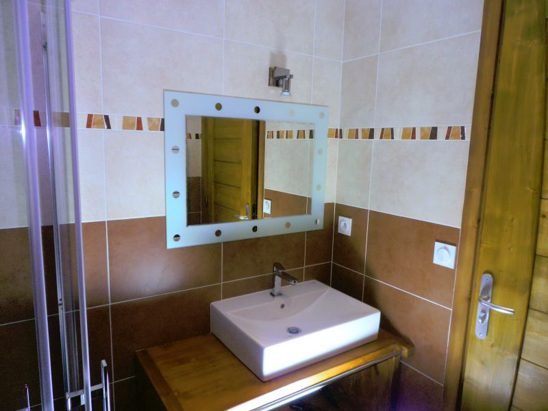 photo 8 Location entre particuliers Valloire appartement Rhne-Alpes Savoie salle de bain 1