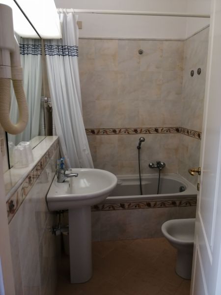 photo 4 Location entre particuliers Diano Marina appartement Ligurie Imperia (province d') salle de bain