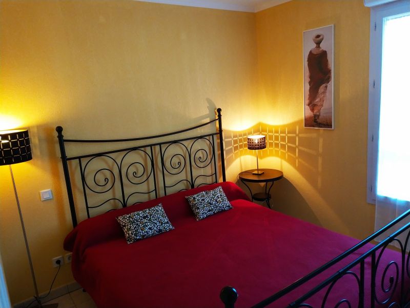 photo 7 Location entre particuliers Frjus appartement Provence-Alpes-Cte d'Azur Var chambre