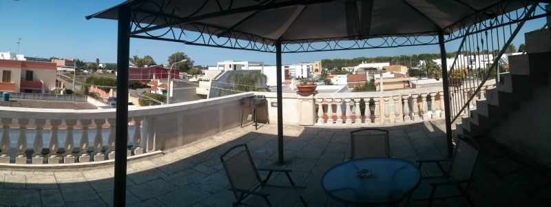 photo 2 Location entre particuliers Torre Lapillo appartement Pouilles Lecce (province de) Vue de la terrasse