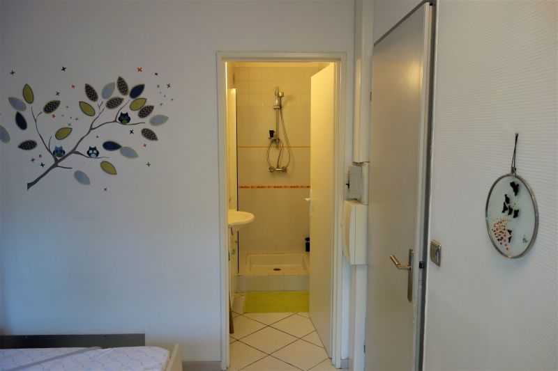 photo 16 Location entre particuliers Juan les Pins appartement Provence-Alpes-Cte d'Azur Alpes-Maritimes chambre 2