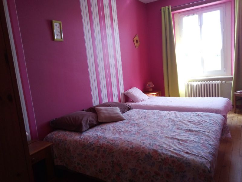 photo 3 Location entre particuliers Dinan gite Bretagne Ctes d'Armor chambre 2