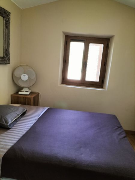 photo 7 Location entre particuliers Trans-en-Provence gite Provence-Alpes-Cte d'Azur Var chambre 2