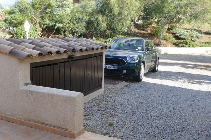 photo 13 Location entre particuliers Pietrosella appartement Corse Corse du Sud Parking