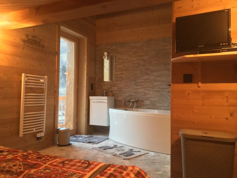 photo 4 Location entre particuliers La Giettaz en Aravis appartement Rhne-Alpes Savoie salle de bain 2