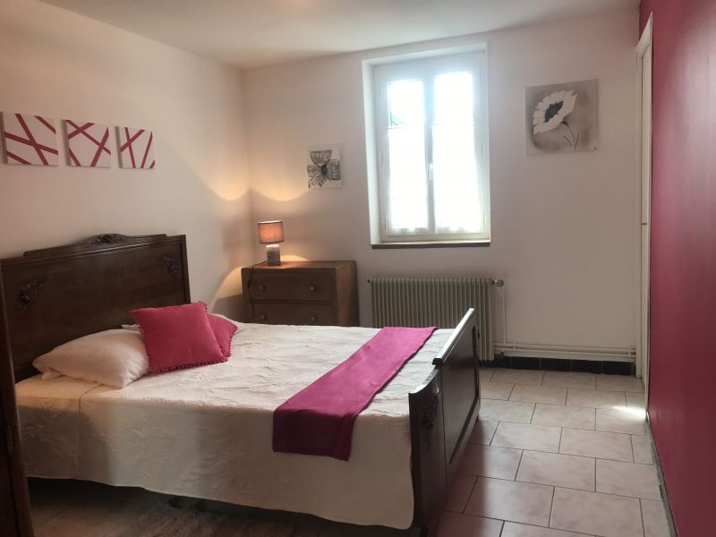 photo 5 Location entre particuliers Autun gite Bourgogne Sane et Loire chambre 1