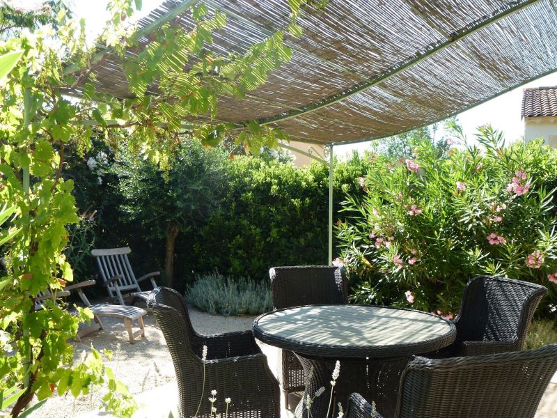 photo 1 Location entre particuliers Loriol-du-Comtat gite Provence-Alpes-Cte d'Azur Vaucluse Terrasse 1