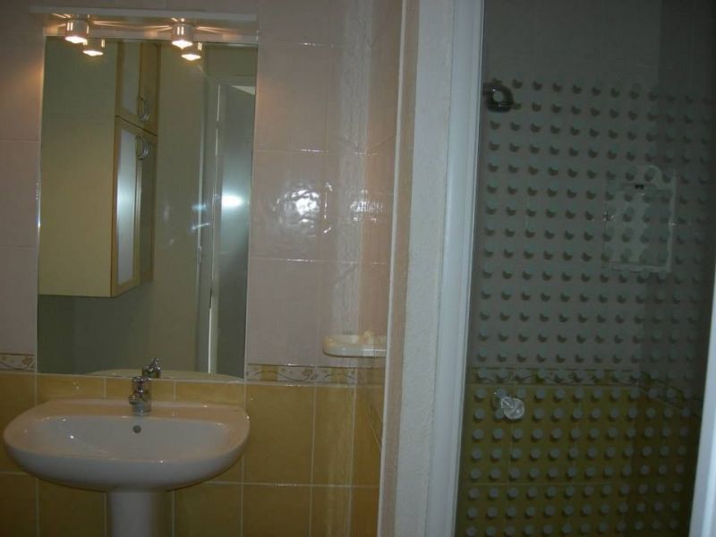 photo 10 Location entre particuliers Loriol-du-Comtat gite Provence-Alpes-Cte d'Azur Vaucluse salle de bain