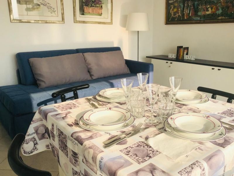 photo 3 Location entre particuliers Diano Marina appartement Ligurie Imperia (province d') Salle  manger