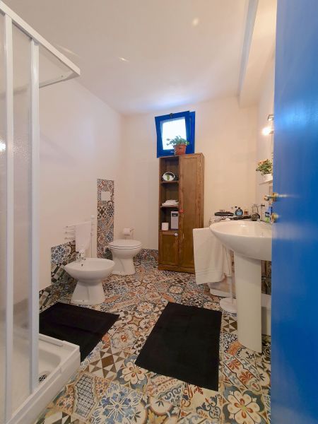 photo 16 Location entre particuliers Tre Fontane villa Sicile Trapani (province de) salle de bain