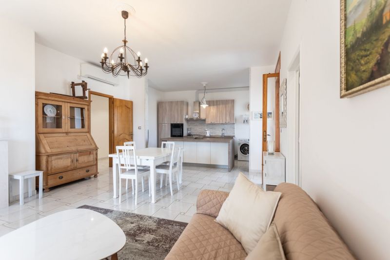 photo 9 Location entre particuliers Ugento - Torre San Giovanni appartement   Salon