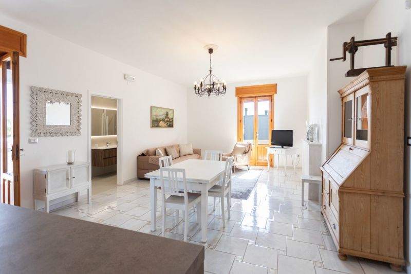 photo 11 Location entre particuliers Ugento - Torre San Giovanni appartement   Salon