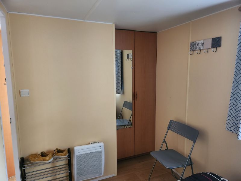 photo 13 Location entre particuliers La Cotinire mobilhome Poitou-Charentes Charente-Maritime chambre 1