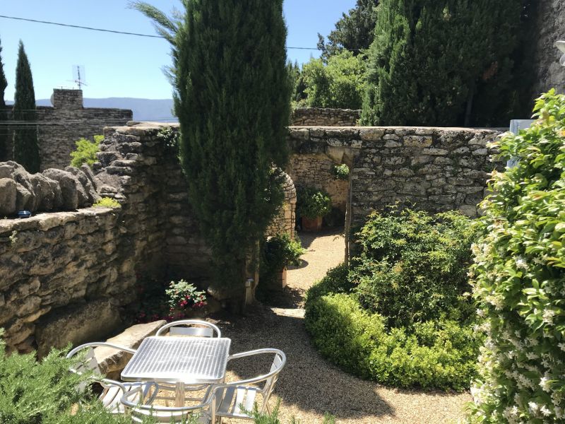 photo 16 Location entre particuliers Gordes maison Provence-Alpes-Cte d'Azur Vaucluse Jardin