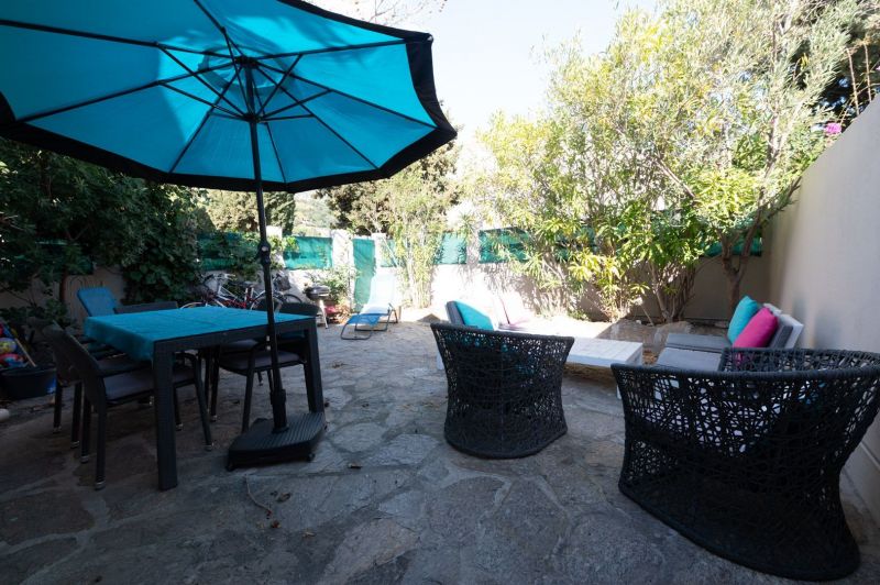 photo 0 Location entre particuliers Le Lavandou studio Provence-Alpes-Cte d'Azur Var Jardin