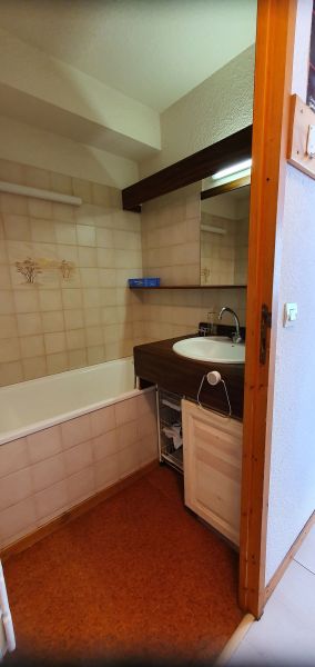 photo 19 Location entre particuliers Mribel appartement Rhne-Alpes Savoie salle de bain