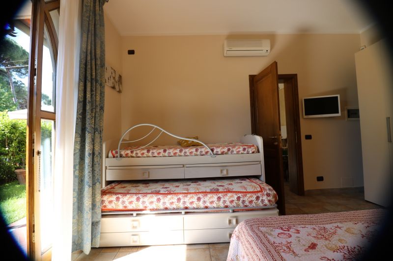 photo 17 Location entre particuliers Marina di Massa appartement Toscane Massa Carrare (province de) chambre 1