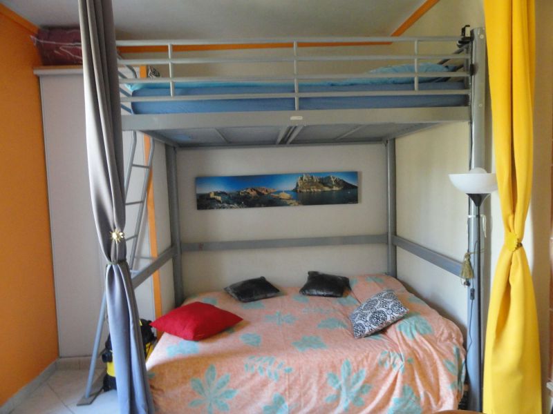 photo 15 Location entre particuliers La Seyne sur Mer maison Provence-Alpes-Cte d'Azur Var chambre 2