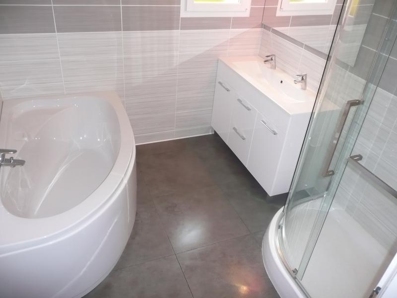 photo 16 Location entre particuliers Hyres villa Provence-Alpes-Cte d'Azur Var salle de bain 1