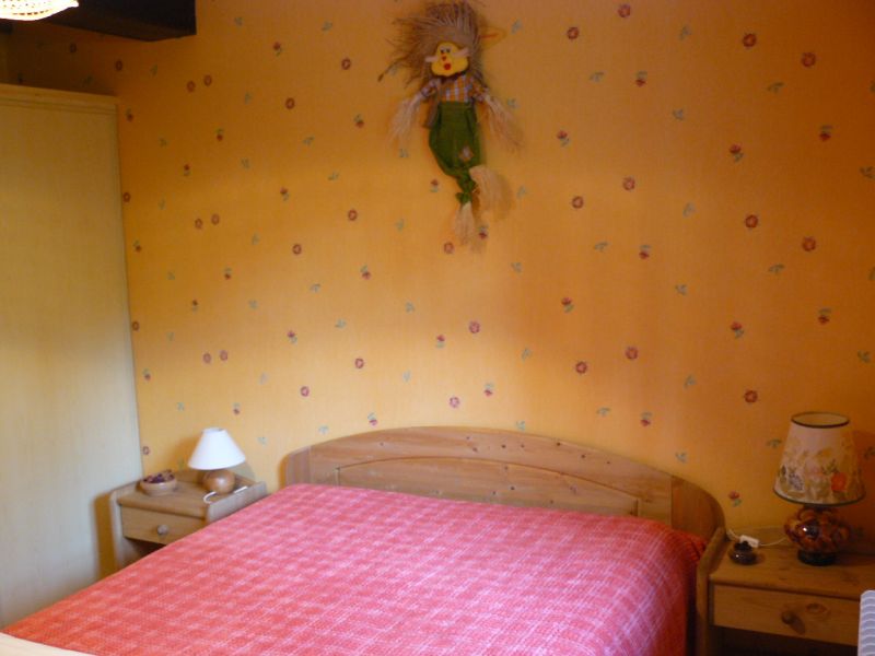 photo 9 Location entre particuliers Evian les Bains appartement Rhne-Alpes Haute-Savoie chambre