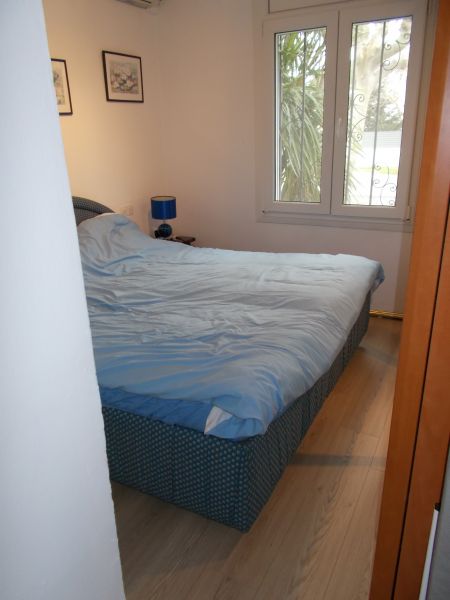 photo 12 Location entre particuliers Empuriabrava villa Catalogne Grone (province de) chambre