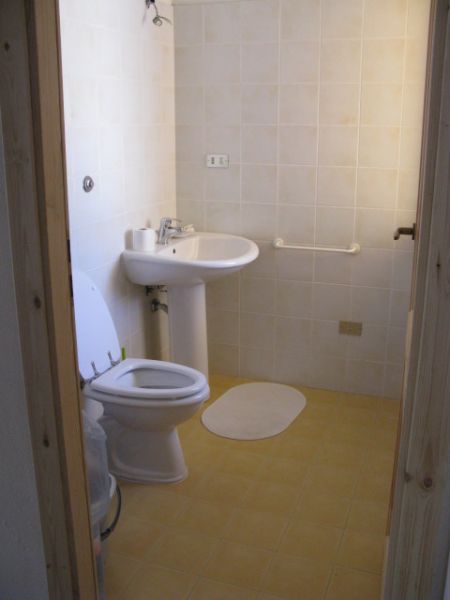 photo 10 Location entre particuliers Solanas villa Sardaigne Cagliari (province de) salle de bain 2