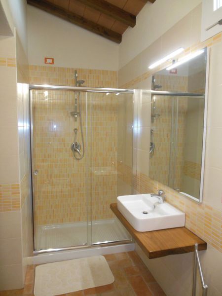 photo 11 Location entre particuliers Rio Marina maison Toscane Ile d'Elbe salle de bain 2