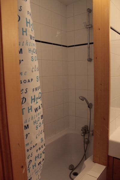 photo 15 Location entre particuliers Oz en Oisans chalet Rhne-Alpes Isre salle de bain