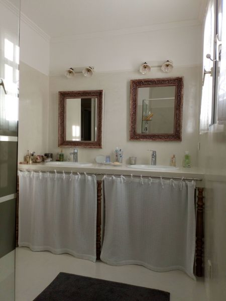 photo 11 Location entre particuliers Saint Raphael villa Provence-Alpes-Cte d'Azur Var salle de bain 1